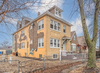 2418 N Kenton Ave, Chicago, IL 60639