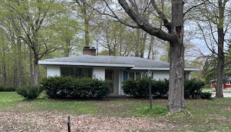 647 W Ford Dr, Sault Ste. Marie, MI 49783