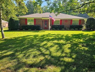 224 Oldfield Dr, Montgomery, AL 36117