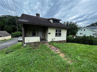 401 N Main St, Houston, PA 15342