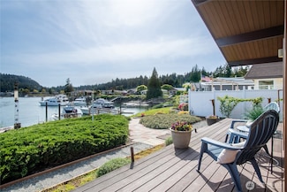 146 Lummi Dr, La Conner, WA 98257