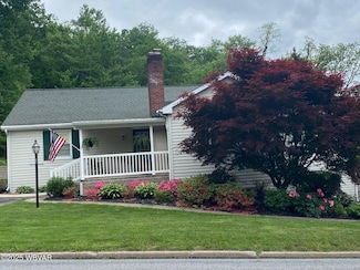 102 Hill St, Lock Haven, PA 17745