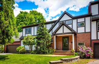 33 A Oak St Unit A, Wellesley, MA 02482