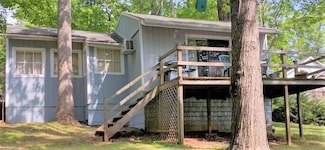 3097 Skyway Dr, Moneta, VA 24121
