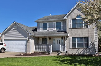 582 S Poplar St, Manteno, IL 60950