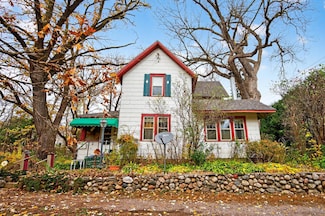 915 N N Brown Rd, Orono, MN 55356