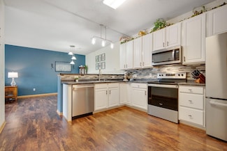 13050 Europa Trail Way N Unit F, Hugo, MN 55038