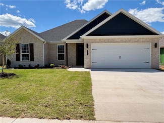 1815 Edwards St, Pea Ridge, AR 72751