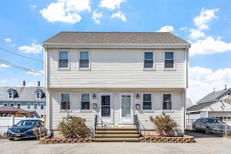 31 Blossom St, Lowell, MA 01852