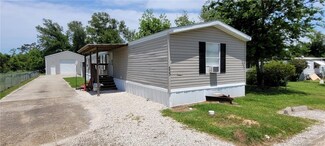 833 Bennett Rd, Lake Charles, LA 70607