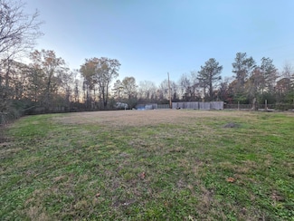 140 May St, Rossville, GA 30741