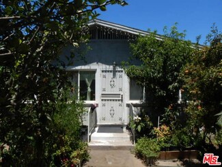 327 W 70th St, Los Angeles, CA 90003