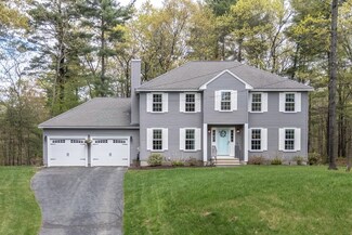 4 Muscovy Dr, Litchfield, NH 03052