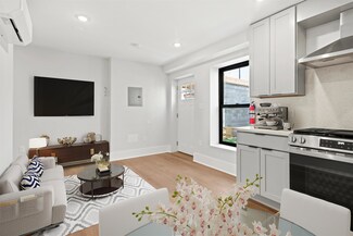 13 Manhattan Ave Unit Rear, Jersey City, NJ 07307