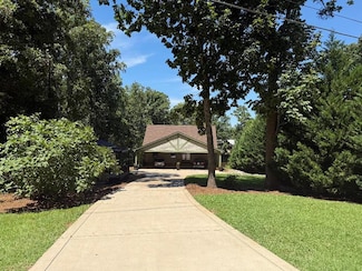 153 Lakeshore Dr, Eatonton, GA 31024