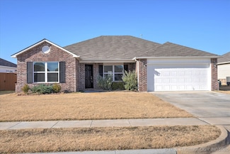 1906 S 15th St, Broken Arrow, OK 74012