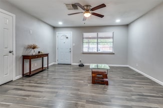 1415 Swiss St, Arlington, TX 76010