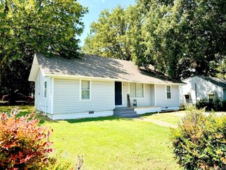 1913 Roy St, Jonesboro, AR 72401