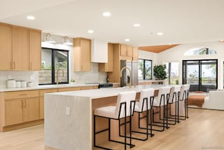 3985 Syme Dr, Carlsbad, CA 92008