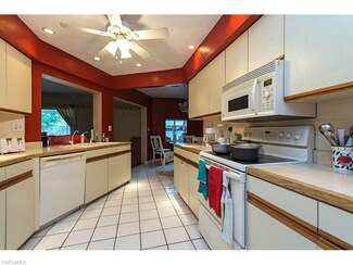101 Willow Creek Ln Unit 1, Naples, FL 34113