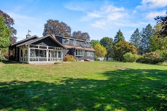 188 Lions Mouth Rd, Amesbury, MA 01913