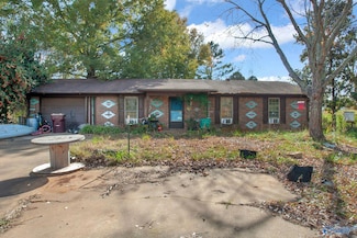 19556 Nuclear Plant Rd, Tanner, AL 35671