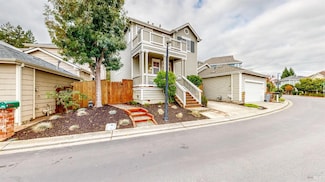 232 Mcnear Cir, Petaluma, CA 94952