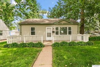 402 W 30th Ave, Bellevue, NE 68005