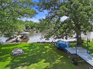 4816 Riverside Rd, Waterford, WI 53185