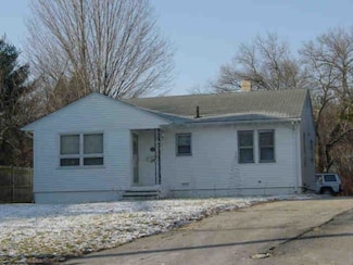 136 George Waterman Rd, Johnston, RI 02919