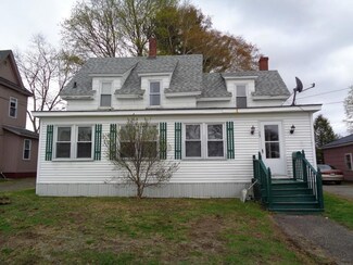 15 Eastern Ave, East Millinocket, ME 04430