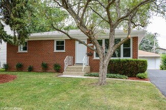 1431 S Chestnut Dr, Mount Prospect, IL 60056