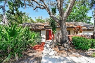 2953 Yucca Ct, Palm Harbor, FL 34684