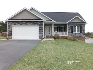 33 Riverhead Dr, Staunton, VA 24401