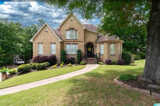 605 N Grande View Cir, Maylene, AL 35114