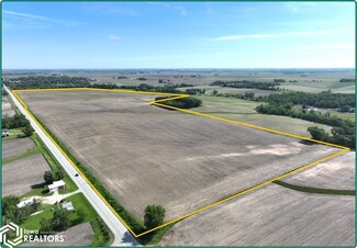 0 N Center Point Rd, Walker, IA 52352