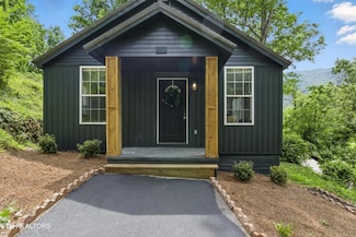 335 Hillcrest Dr, Cumberland Gap, TN 37724