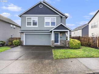 159 N Cedar St, Canby, OR 97013