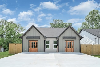 206 Booker t Washington St, Conroe, TX 77301