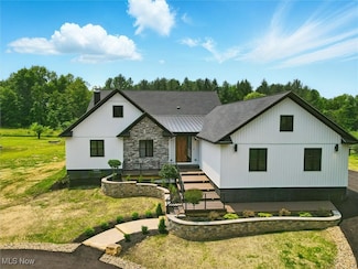 14646 Dora Dr, Newbury Township, OH 44065