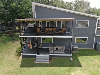 116 Summerall Dr, Mabank, TX 75156