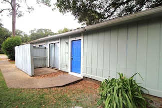 6810 Tiki Ln Unit 4, Pensacola, FL 32503