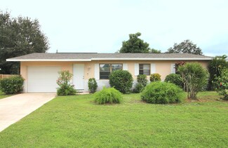 957 SE Odonnell Ln, Port Saint Lucie, FL 34983
