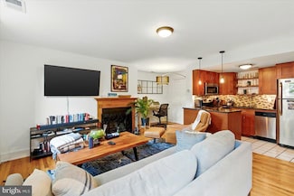 901 S Carolina Ave SE Unit 3, Washington, DC 20003
