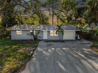 3938 Vana Dr, Sarasota, FL 34241