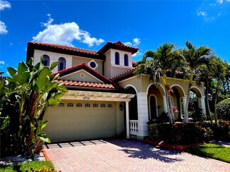 3706 80th Dr E, Sarasota, FL 34243