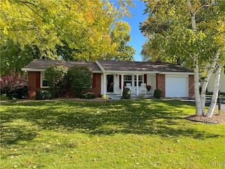 7574 Manor Ln, Liverpool, NY 13088