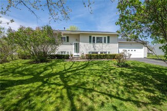 44 Chiltern Rd, Rochester, NY 14623