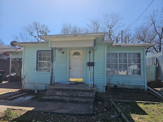 330 Pine Bluff St, Paris, TX 75460