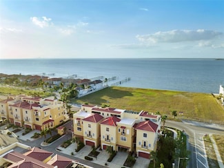 6422 Mayra Shores Ln, Apollo Beach, FL 33572